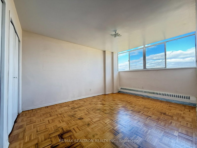 419 - 500 Dawes Road