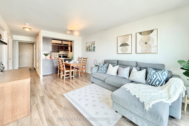 2703 - 60 Town Centre Court