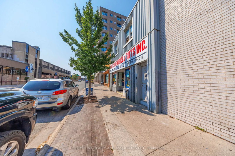 22 Bond St W, Oshawa, L1G 1A2 | Image 3