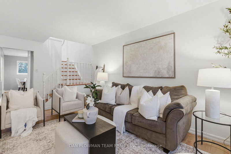 366 Rosedale Dr, Whitby, L1N 1Z4 | Image 2