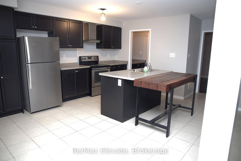 12 Hallam Rd, Ajax, L0L 0L0 | Image 3