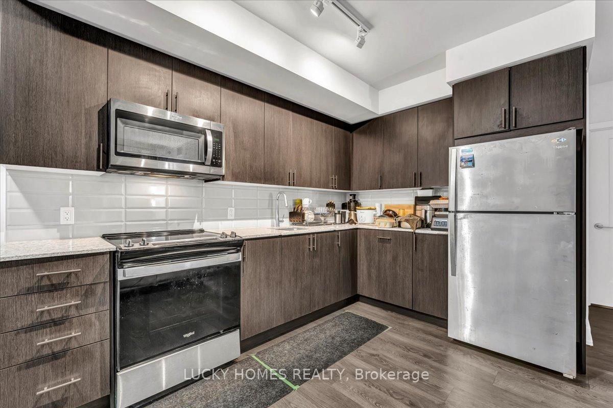 2550 Simcoe Street, Unit 317 - Photo 16