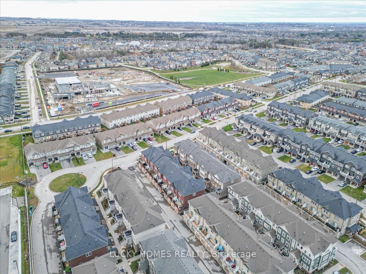 2550 Simcoe Street, Unit 317 - Photo 40