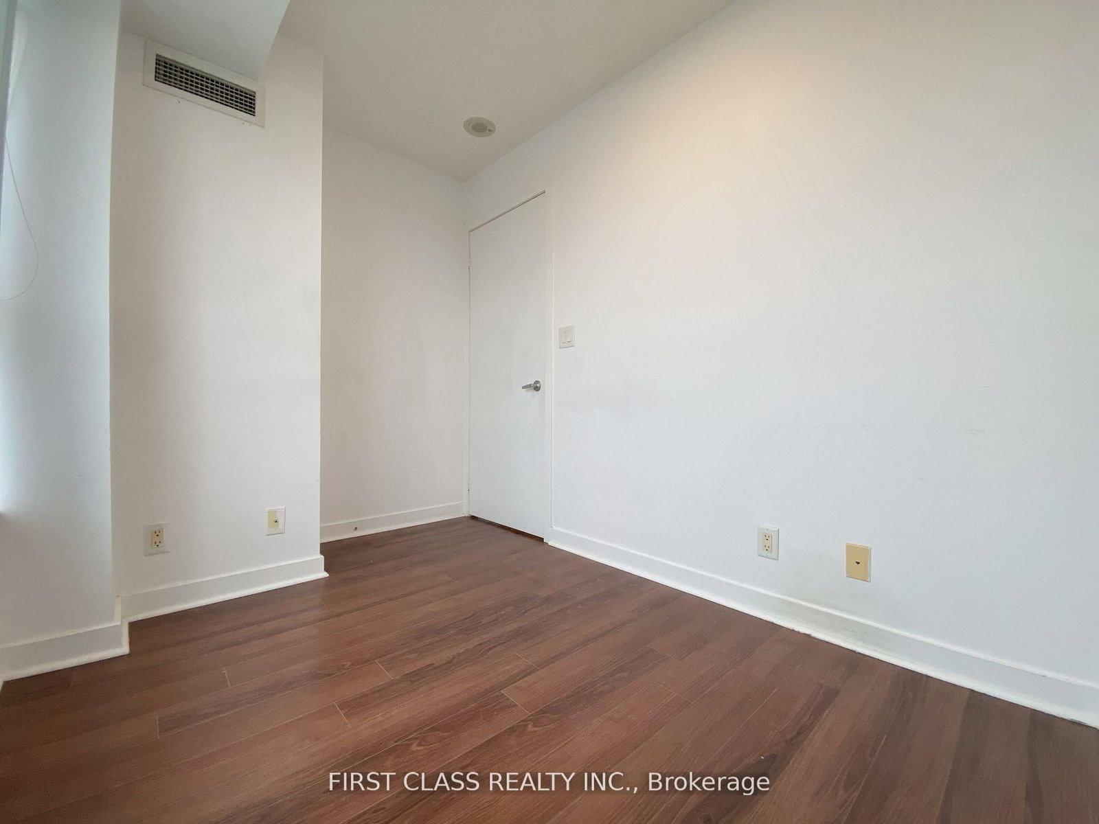 Condo for lease at 3006-36 Lee Centre Drive, Toronto, Ontario, M1H 3K2 - Woburn - MLS: E12586012