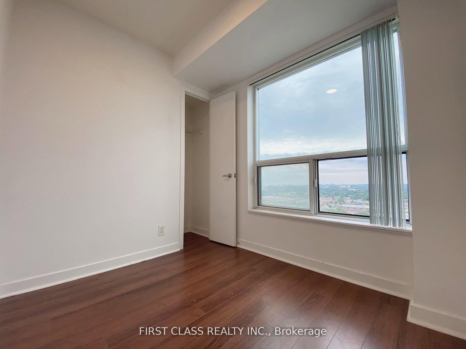 Condo for lease at 3006-36 Lee Centre Drive, Toronto, Ontario, M1H 3K2 - Woburn - MLS: E12586012