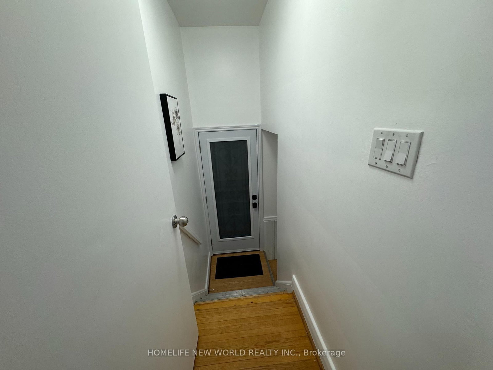Listing Image 27