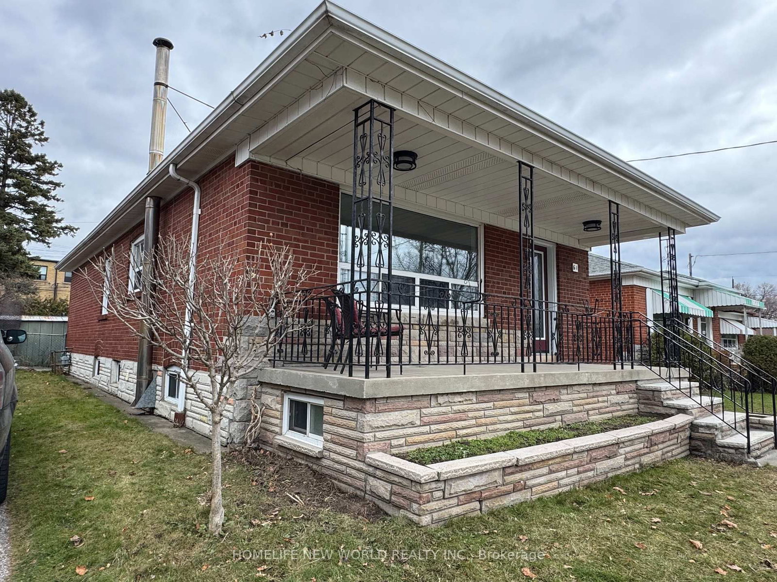 Listing Image 4