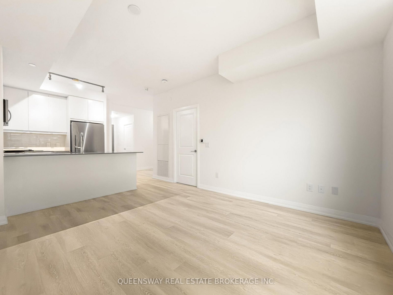 3270 Sheppard Avenue E, Unit 1326 - Photo 2