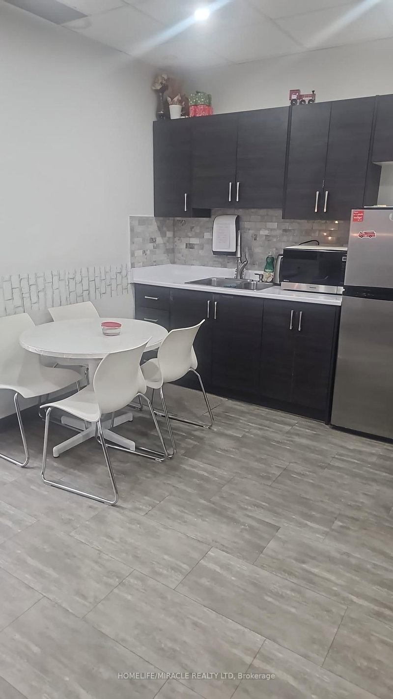 102 - 2901 Markham Rd, Toronto, M1X 0B6 | Image 3