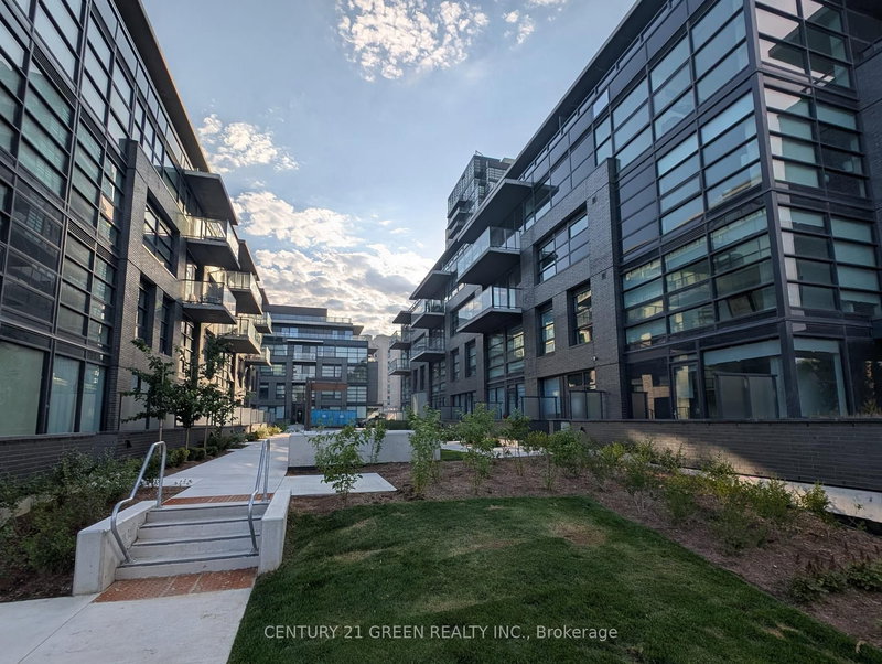 323C - 1612 Charles St, Whitby, L1N 0P3 | Image 2