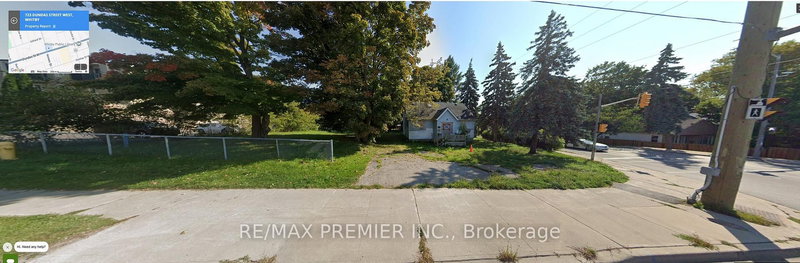 723 Dundas St W, Whitby, L1N 2N3 | Image 3