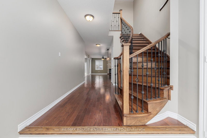 34 Harry Gay Dr, Clarington, L1E 0B2 | Image 3