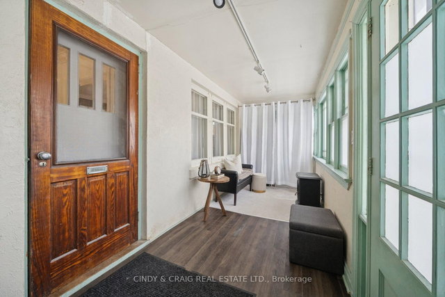 313 Colborne Street E