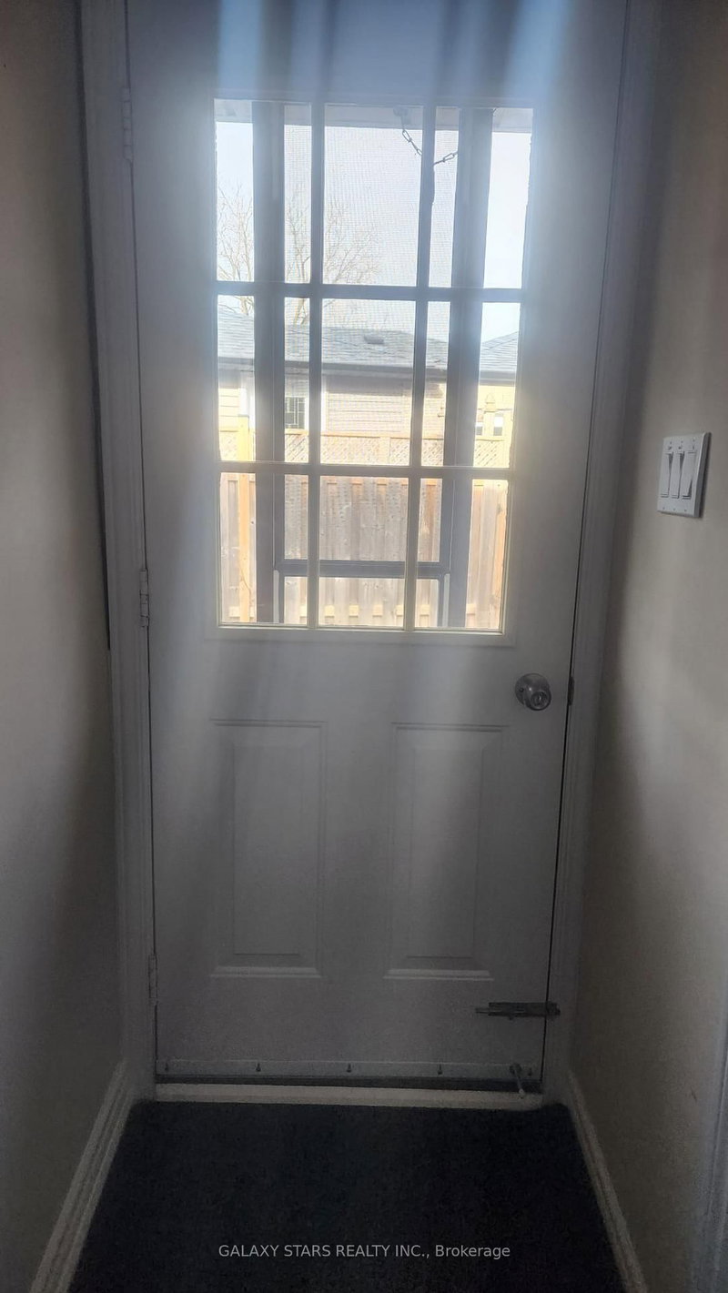 Bsmnt - 39 Lawrie Rd, Ajax, L1S 3A1 | Image 2