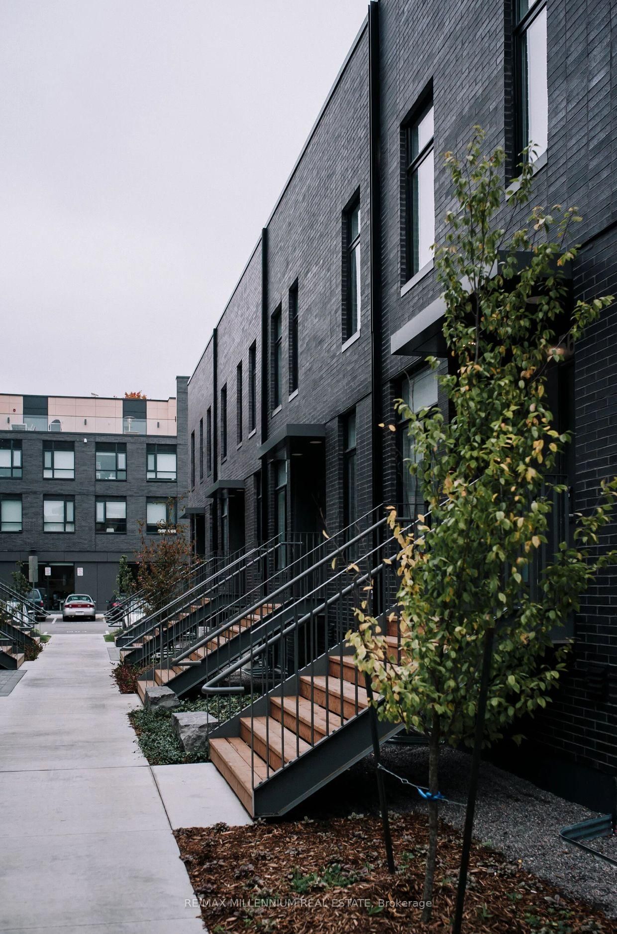 1800 Simcoe Street E, Unit 208 - Photo 17