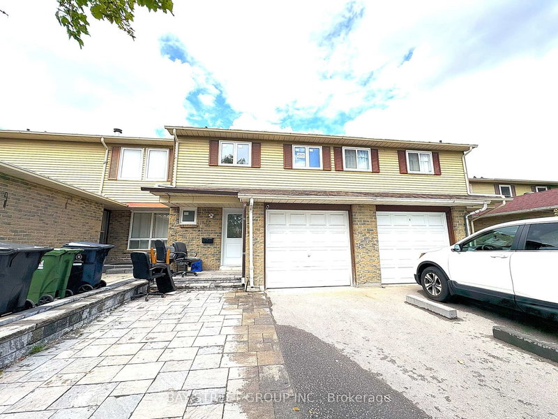 9 Truro Cres, Toronto, M1V 2H7 | Image 2