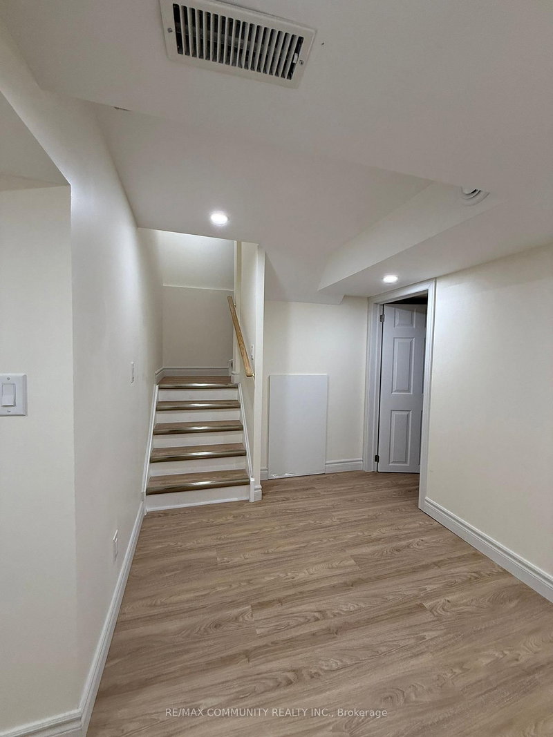 1 Burnsborough St, Ajax, L1S 0A7 | Image 3