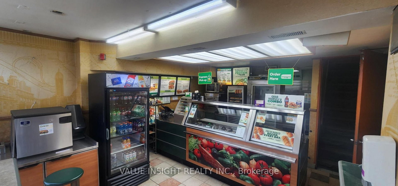 671 Danforth Street, Unit Unit 3 - Photo 10