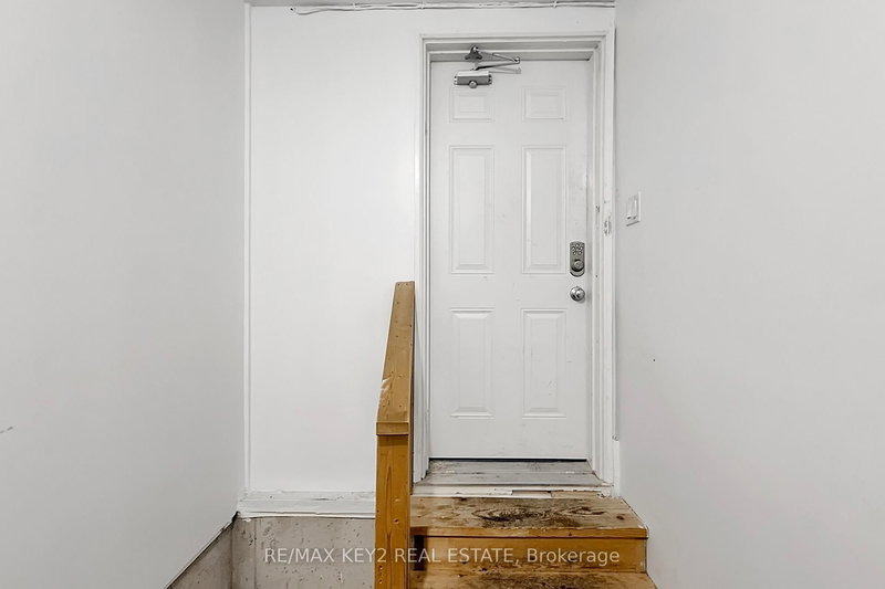 Bsmt - 58 Hummingbird Dr, Toronto, M1X 1Y2 | Image 2