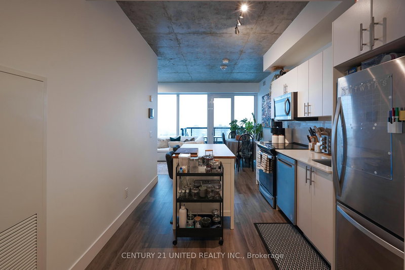 home for lease on 1411-80 Bond Street E