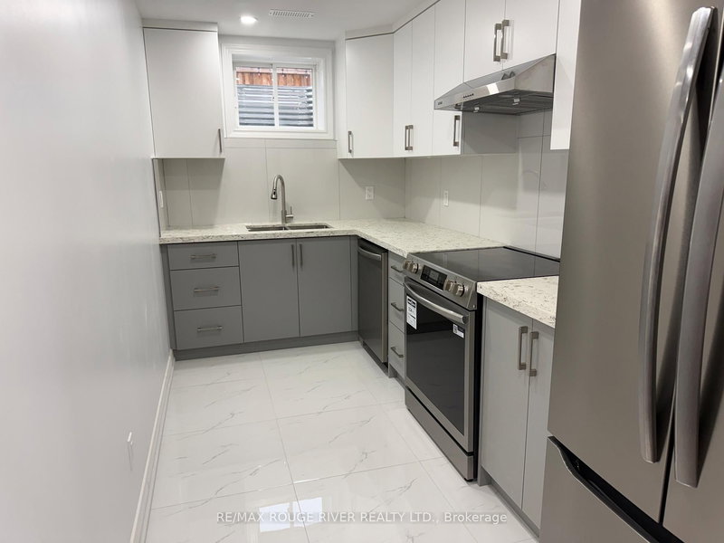 131 Sharplin Dr, Ajax, L1Z 0P3 | Image 3