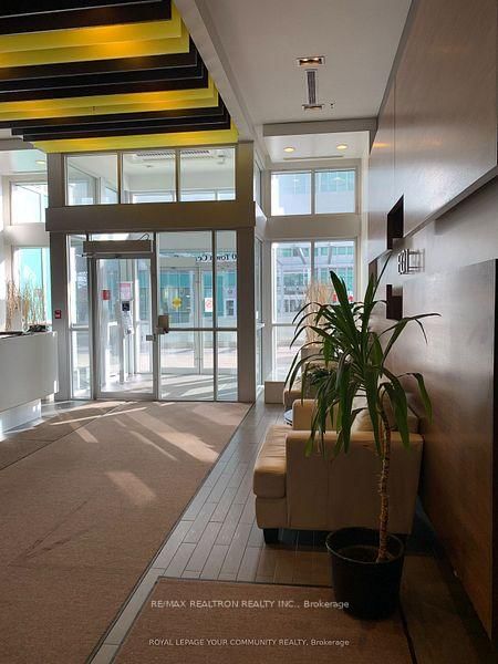 2608 - 70 TOWN CENTRE Court