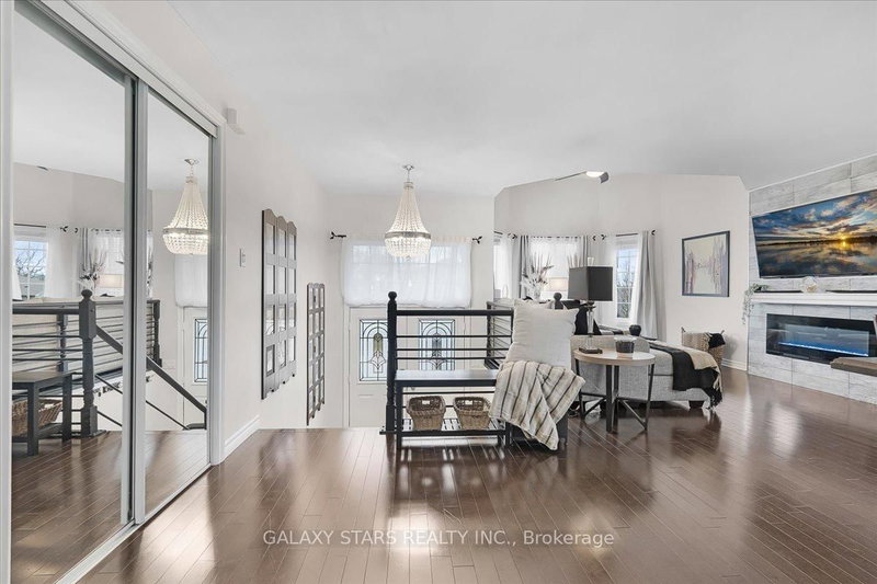 888 Oberland Dr, Oshawa, L1K 2M2 | Image 3