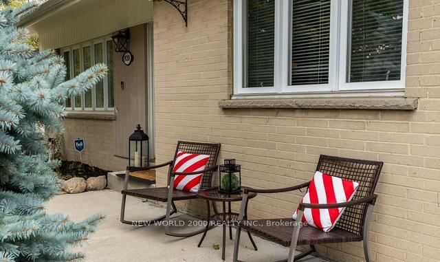 920 Greenwood Cres, Whitby, L1N 1C8 | Image 2