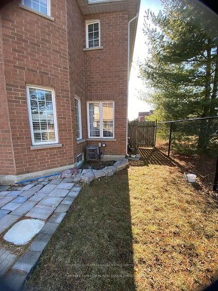 34 Pogonia Street E
