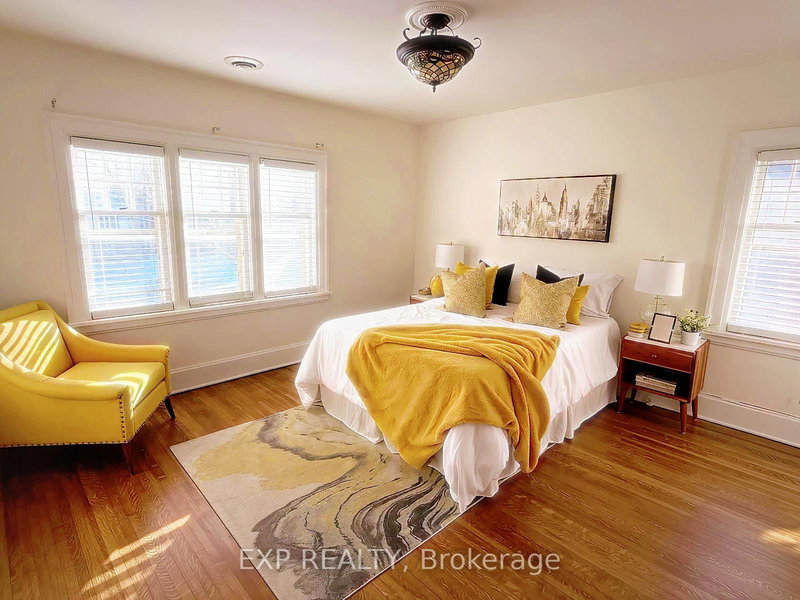 376 King St E, Oshawa, L1H 1E2 | Image 2