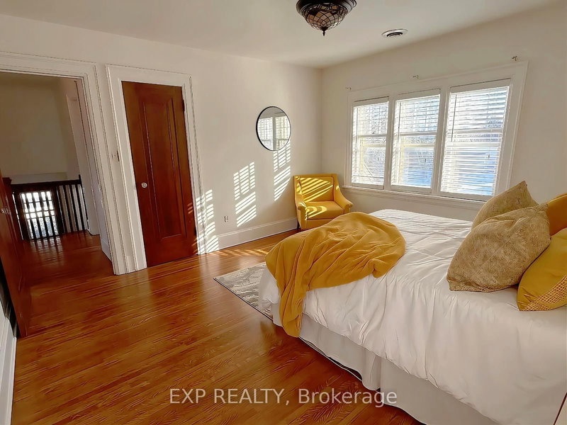 376 King St E, Oshawa, L1H 1E2 | Image 3