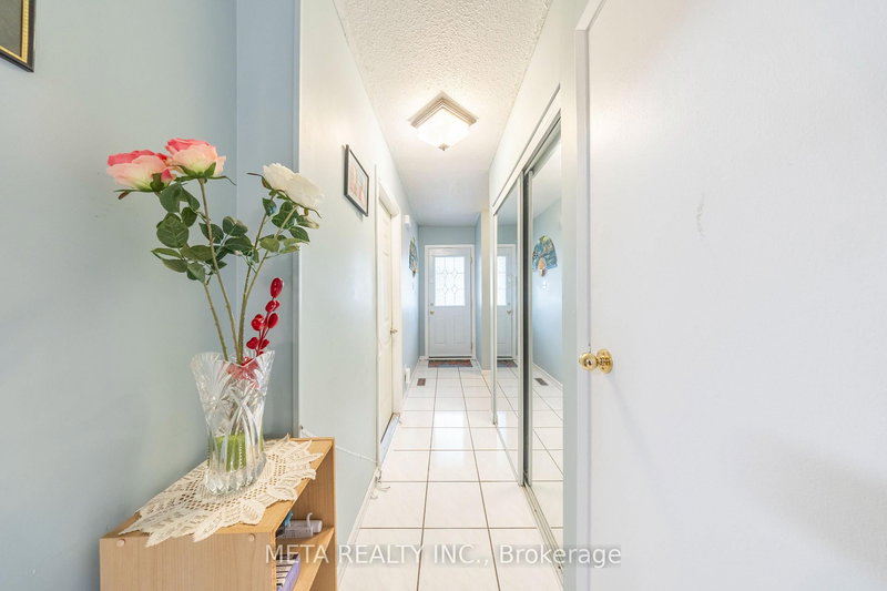 BSMT - 71 Grenbeck Dr, Toronto, M1V 2H5 | Image 2