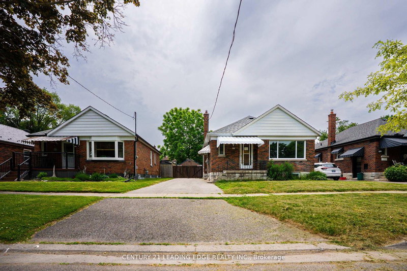 96 Oakes Ave, Oshawa, L1G 6C6 | Image 2