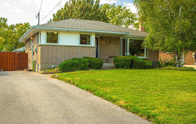 564 Central Park Boulevard N