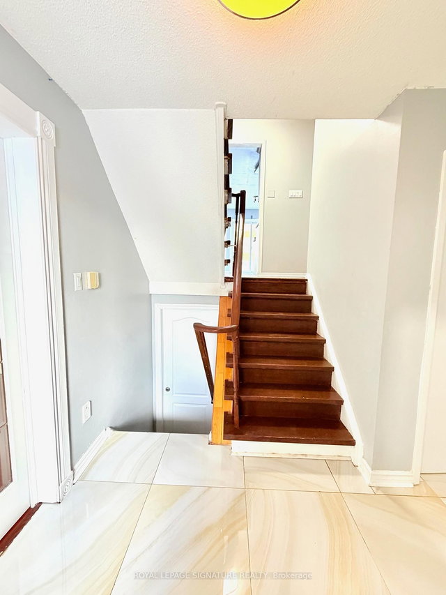 Room 1 - 41 Broadbridge Drive