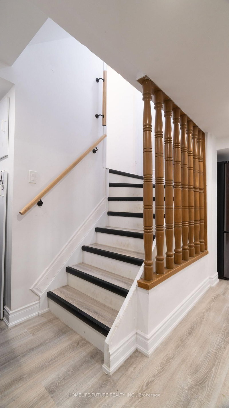 Bsmt - 72 Sandford Cres, Whitby, L1R 2S1 | Image 3