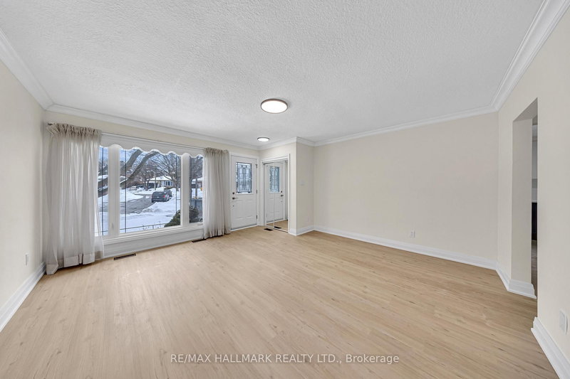 Main - 28 Furlong Crt, Toronto, M1J 1Y8 | Image 3