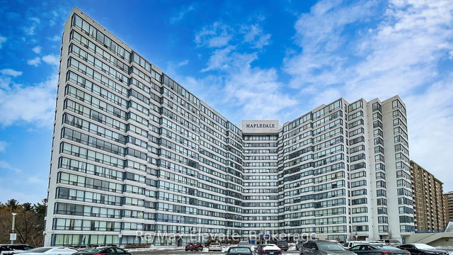 1102 - 3050 Ellesmere Road