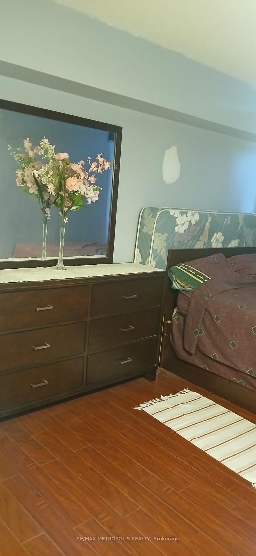 8 SILVER BELL Grove, Unit 302 ROOM 1 - Photo 7