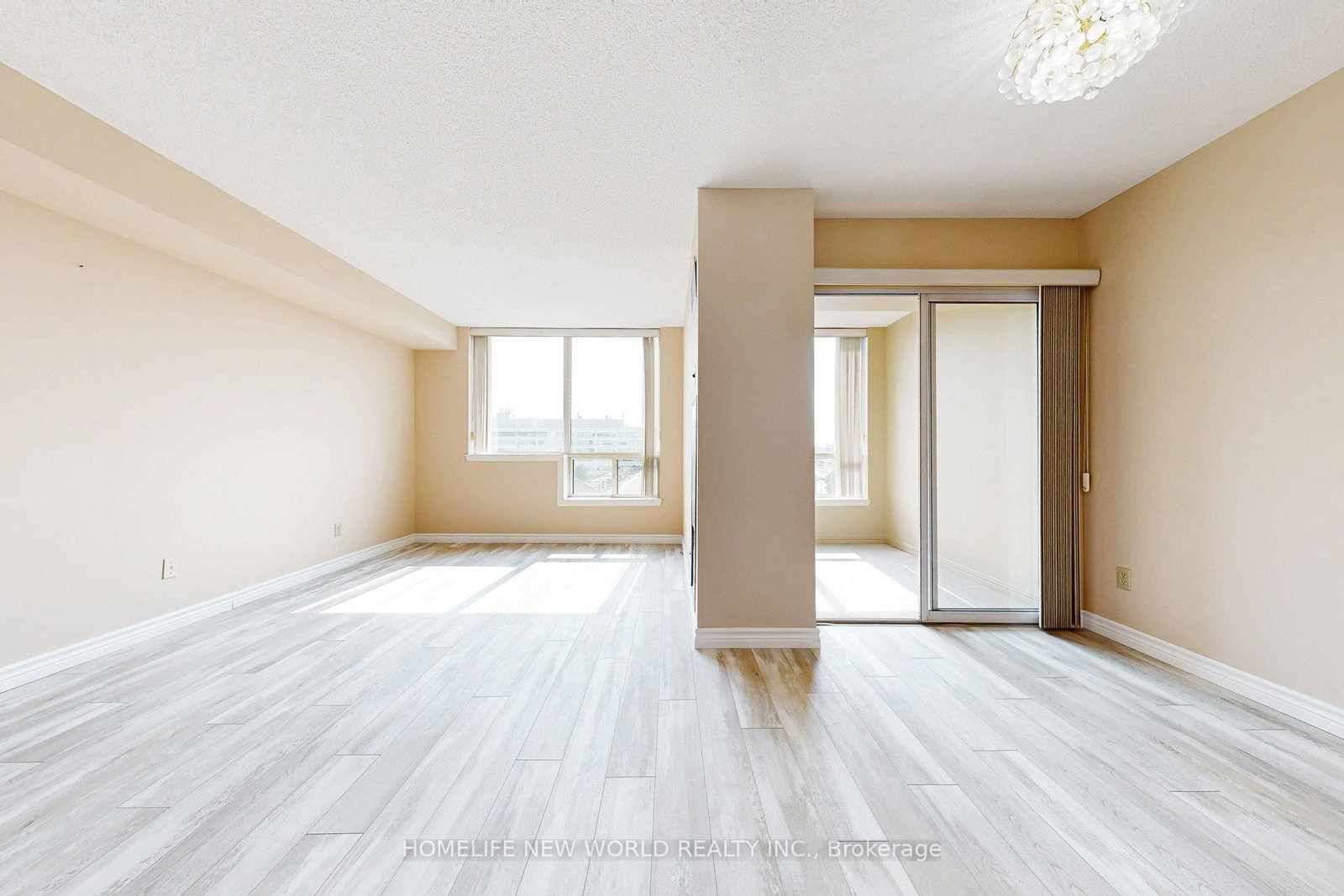 711 Rossland Road E, Unit 706 - Photo 18