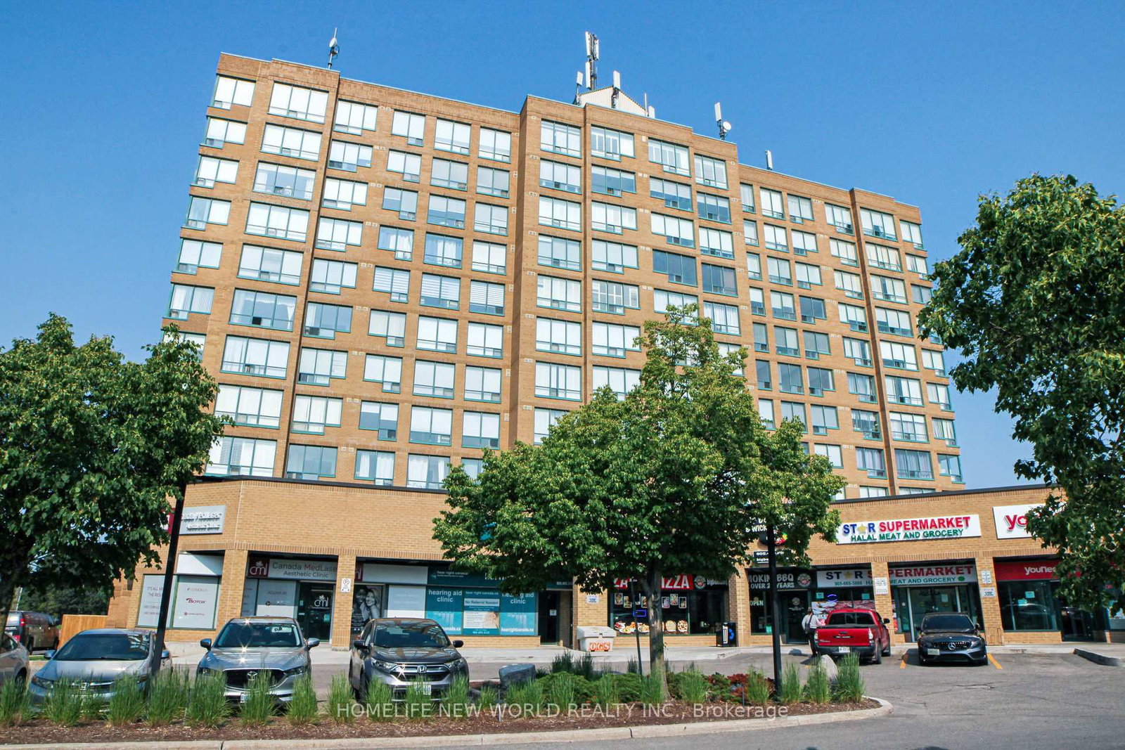 711 Rossland Road E, Unit 706 - Photo 35