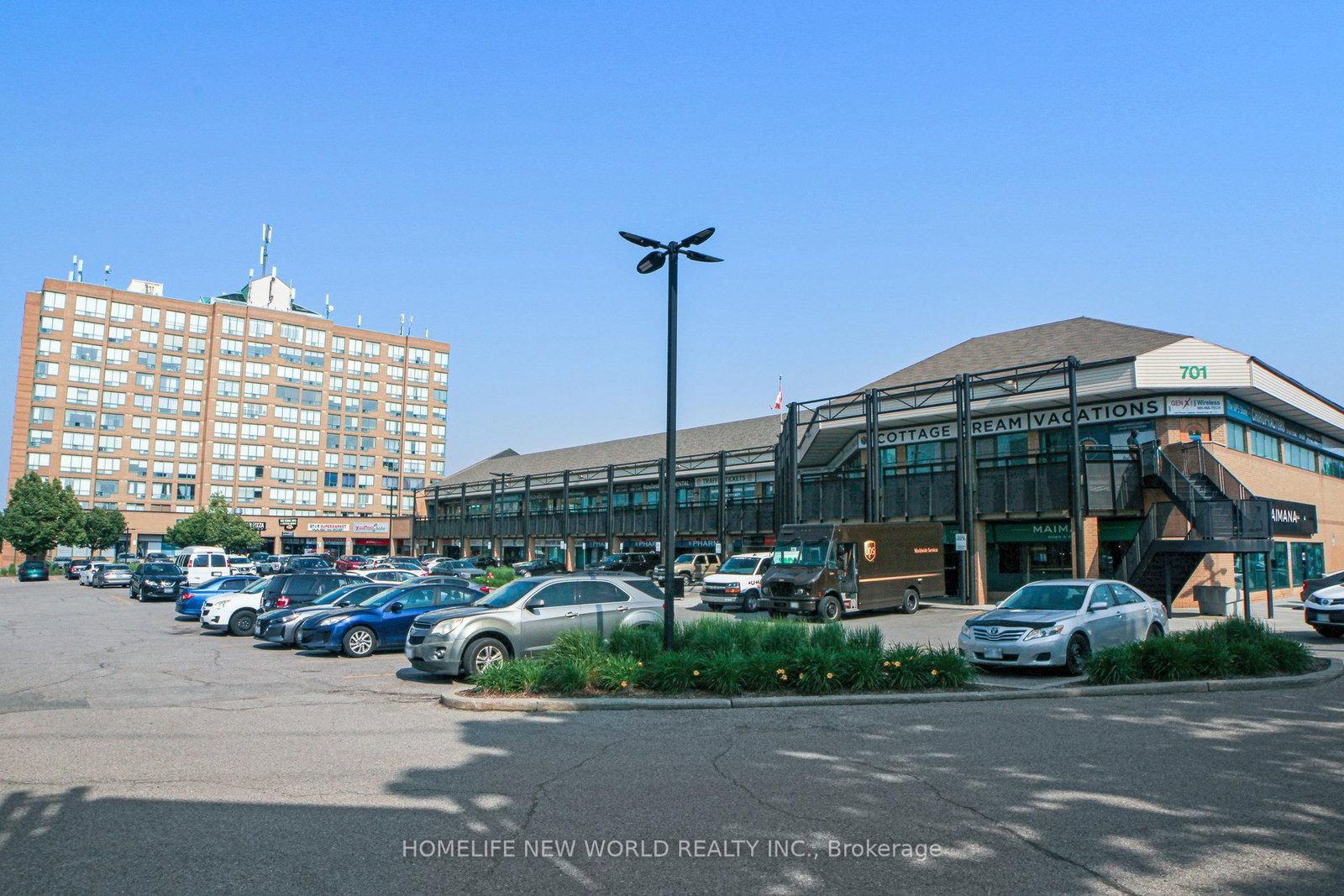 711 Rossland Road E, Unit 706 - Photo 36