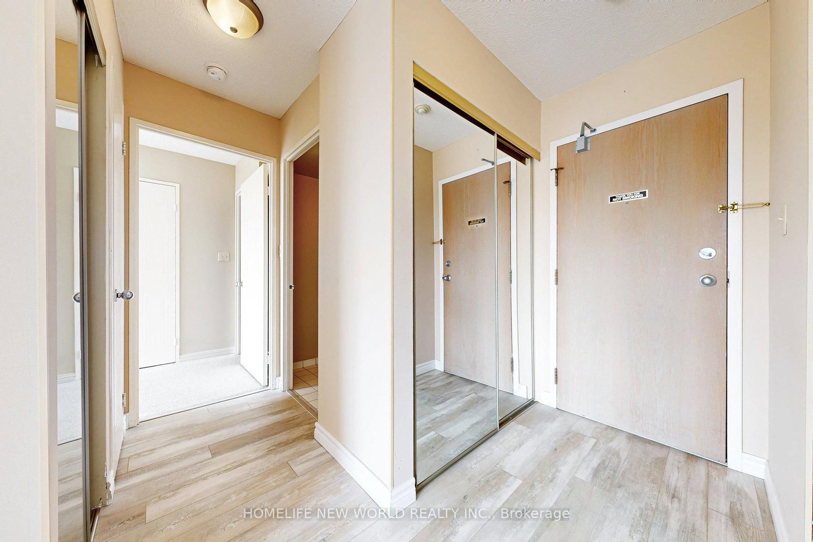 711 Rossland Road E, Unit 706 - Photo 5