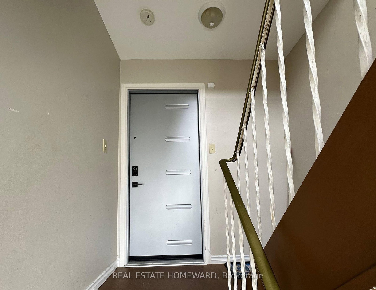 511 Harris Court, Unit Main - Photo 12