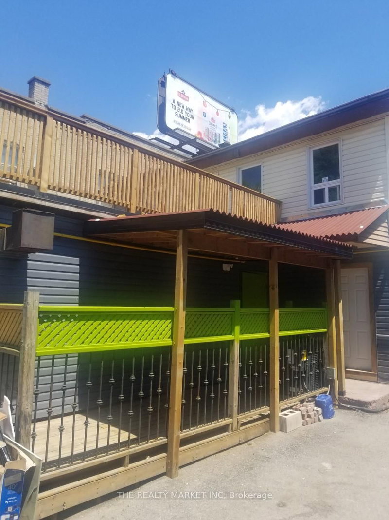 430 simcoe St S, Oshawa, L1H 4J6 | Image 2