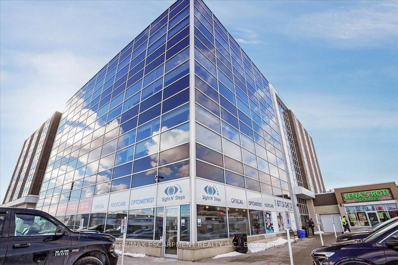 103 - 300 Rossland Rd E, Ajax, L1Z 0K4 | Image 2