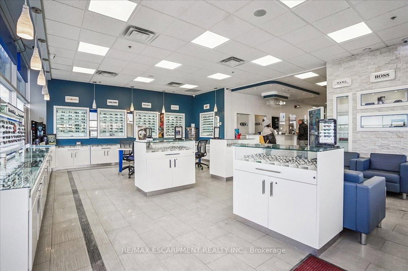 103 - 300 Rossland Rd E, Ajax, L1Z 0K4 | Image 3