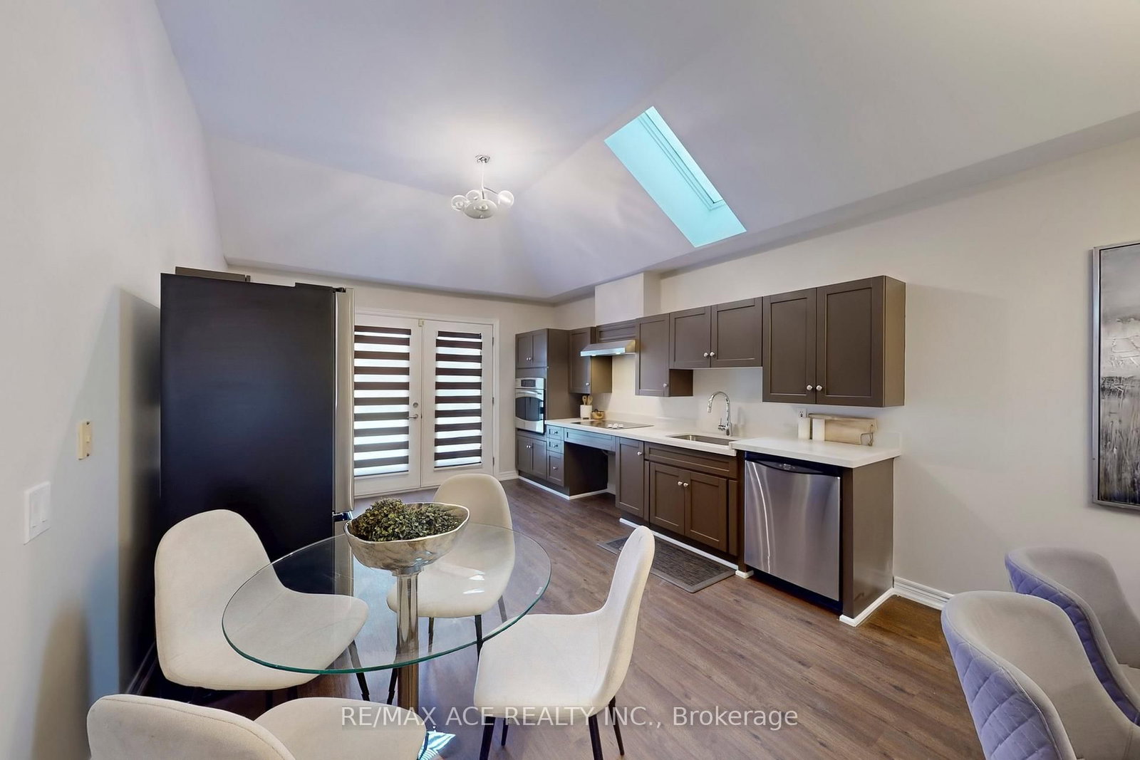 Detached House sold at 66 William Jose Court, Clarington, Ontario, L1B 1N7 - Newcastle - MLS: E12651978