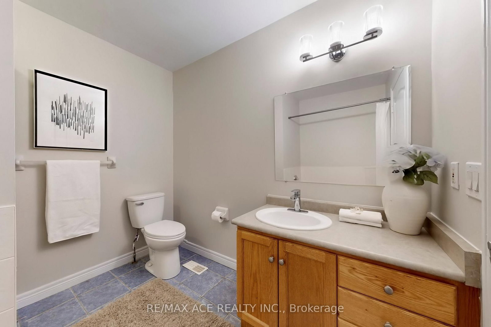 Detached House sold at 66 William Jose Court, Clarington, Ontario, L1B 1N7 - Newcastle - MLS: E12651978