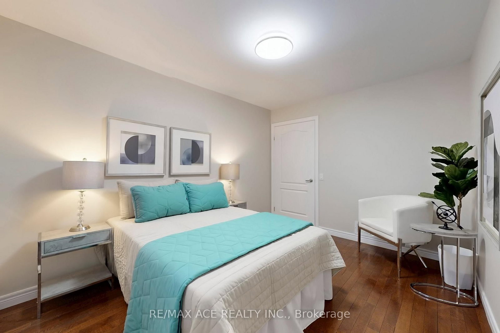 Detached House sold at 66 William Jose Court, Clarington, Ontario, L1B 1N7 - Newcastle - MLS: E12651978